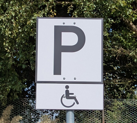 Parkeringsplass med merking